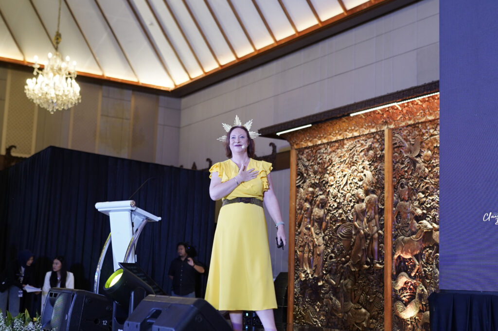 claire-boscq-mystery-shopping-keynote-presentation